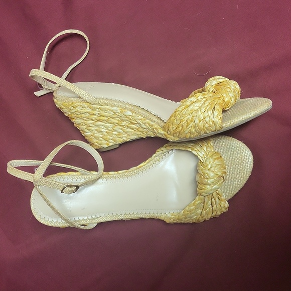 CROWN & IVY Size 8.5 Wedge Shoes - Picture 3 of 5